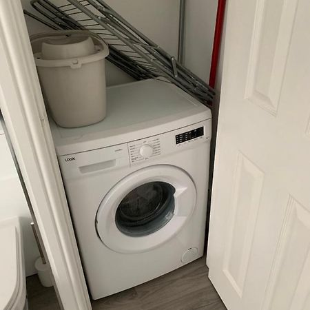 Platform Avenues Apartment 2 With Free Street Parking Kingston upon Hull Exterior foto