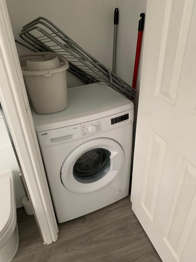 Platform Avenues Apartment 2 With Free Street Parking Kingston upon Hull Exterior foto
